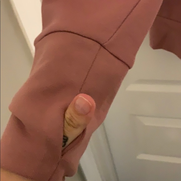 Fabletics pullover SZ M NWT - Picture 4 of 6